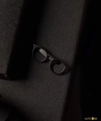 Lapel pin