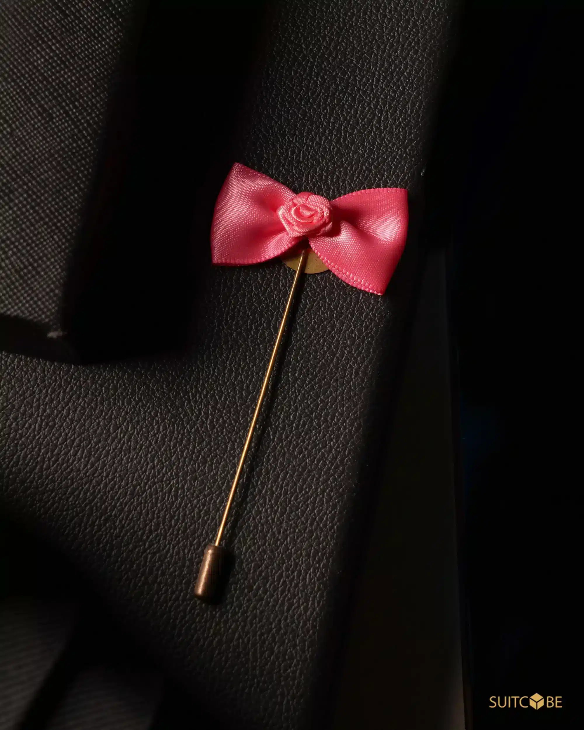 Lapel pin
