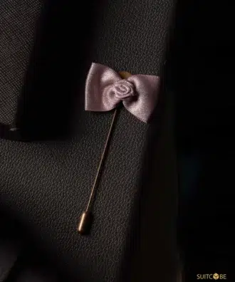 Lapel pin