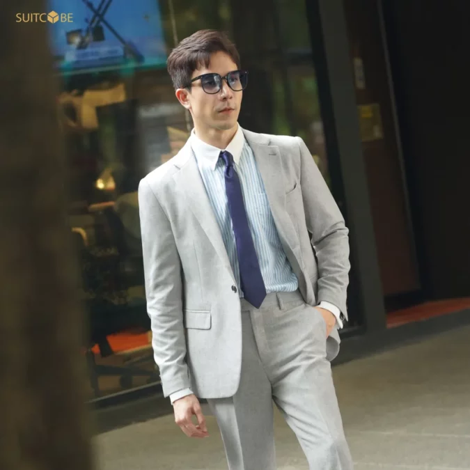 สูทสีเทา