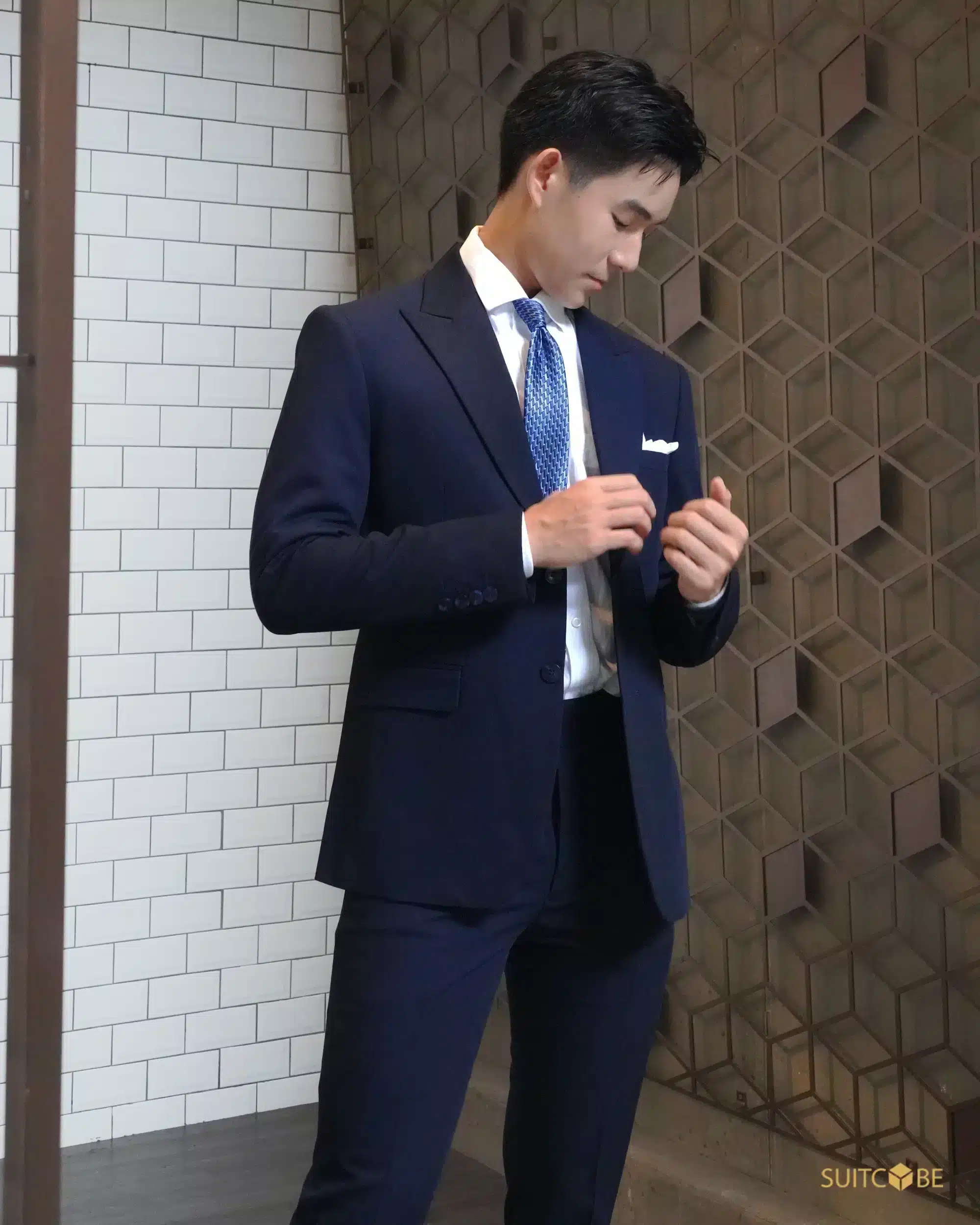 สูทสีกรม