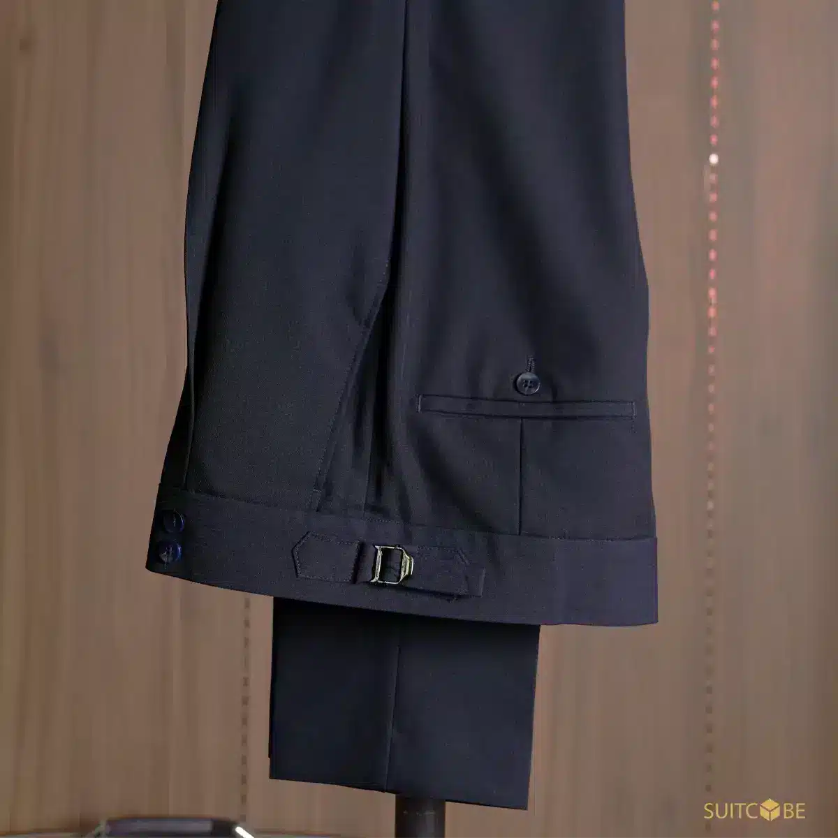 สูทสีกรม