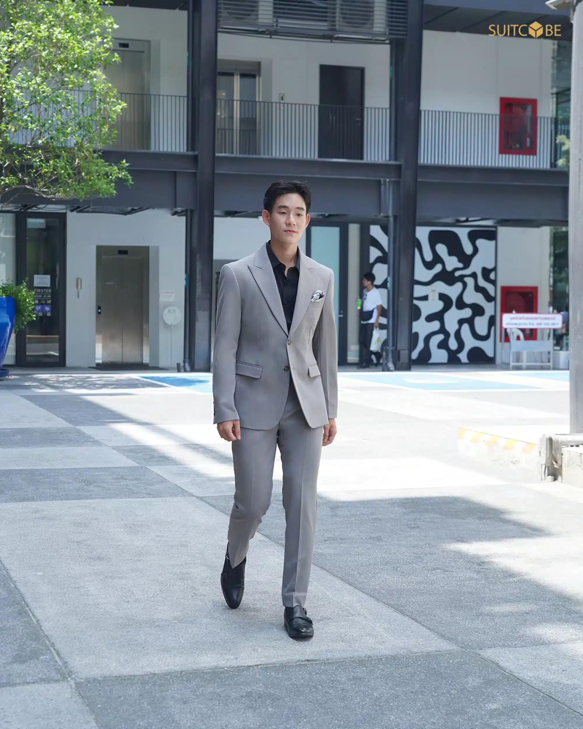 สูทสีเทา