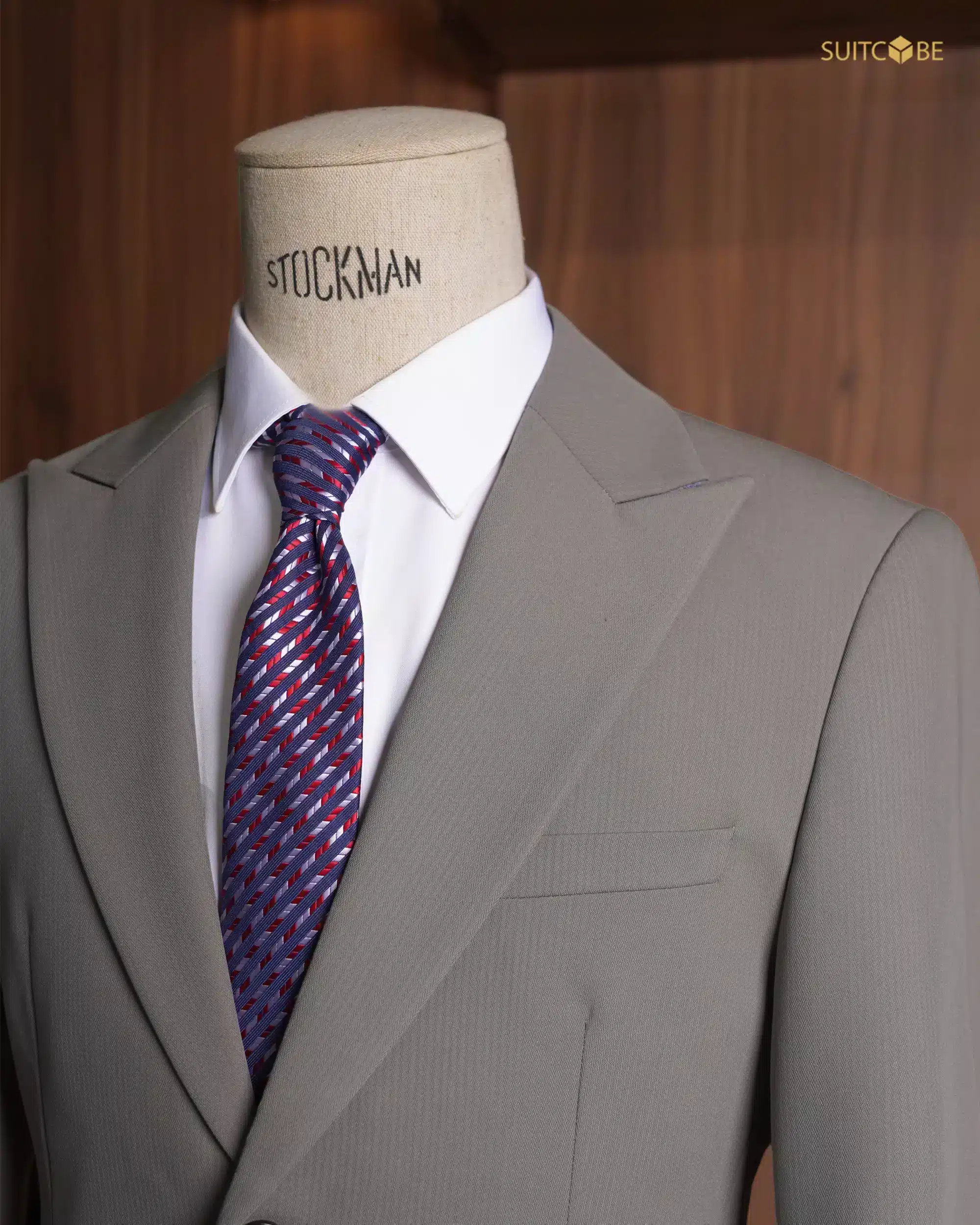 สูทสีเทา