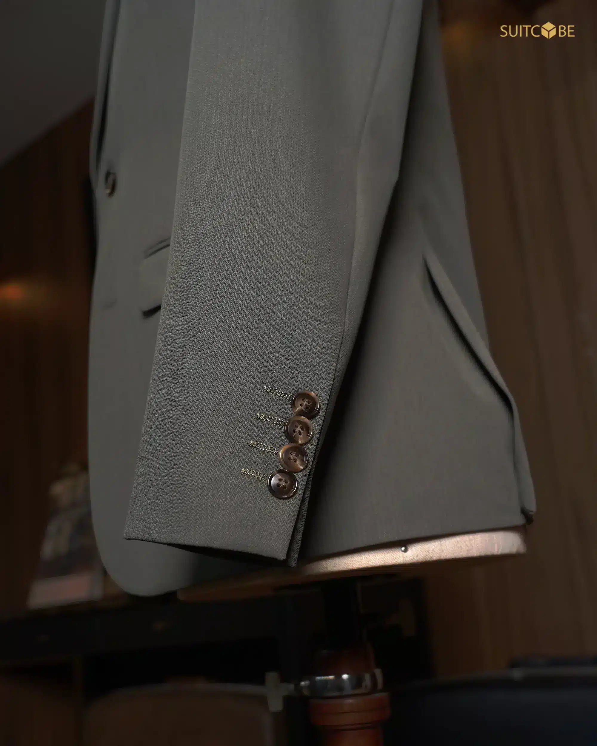 สูทสีเทา