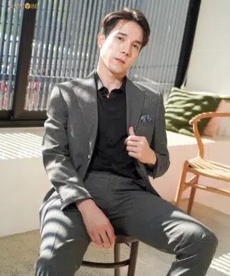 สูทสีเทา