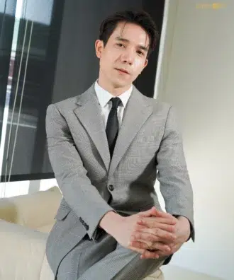 สูทสีเทา
