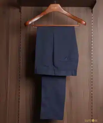 สูทสีกรมท่า