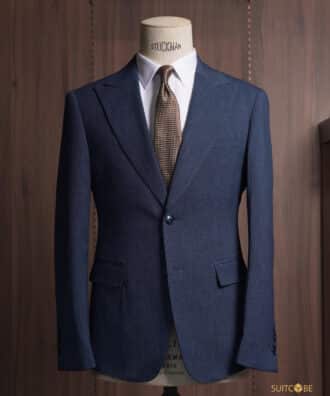 สูทสีกรมท่า