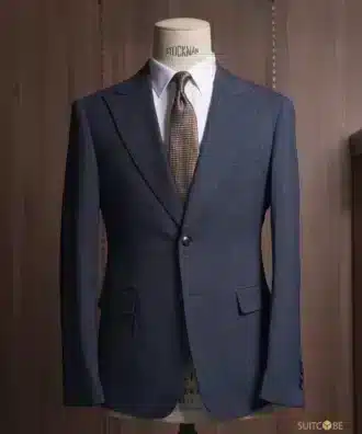 สูทสีกรมท่า