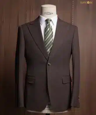 สูทสีน้ำตาล