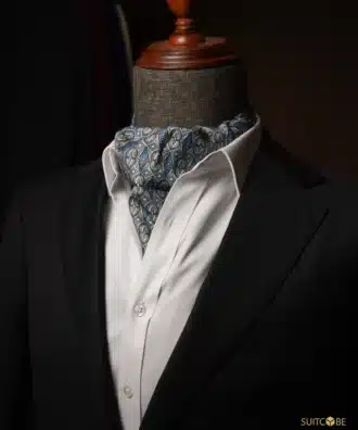 Ascot tie scarf