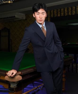 สูทสีกรมท่า