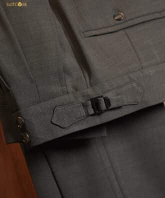 กางเกงสีเทา