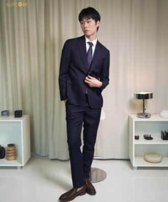 สูทสีกรมท่า