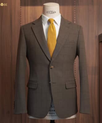 สูทสีน้ำตาล