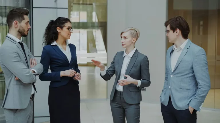 Business Attire คือ
